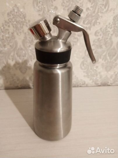 Сифон hendi profi line 588017 (для сливок, 0,5 л )