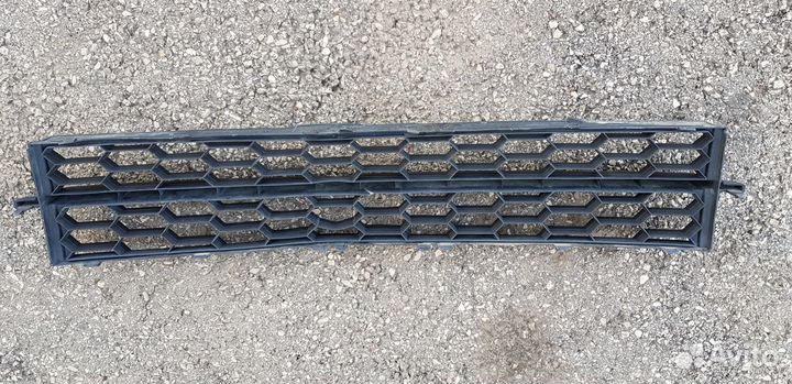 Octavia A7 2013 Решетка в бампер центральная