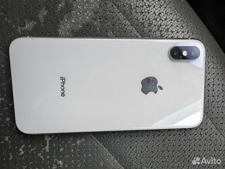 iPhone X, 64 ГБ