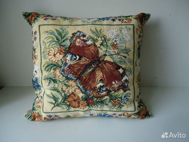 Подушка гобеленовая