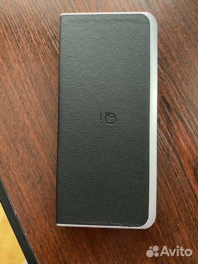 Внешний аккумулятор с беспроводной зарядкой