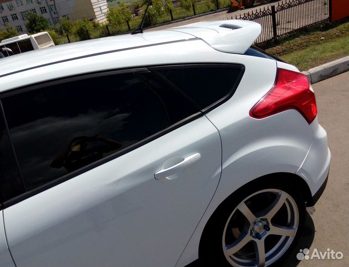 Верхний спойлер в стиле ST Ford Focus 3 2010-2015г