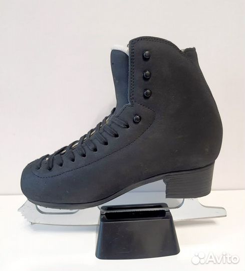 Коньки фигурные Risport Excellence размер 235