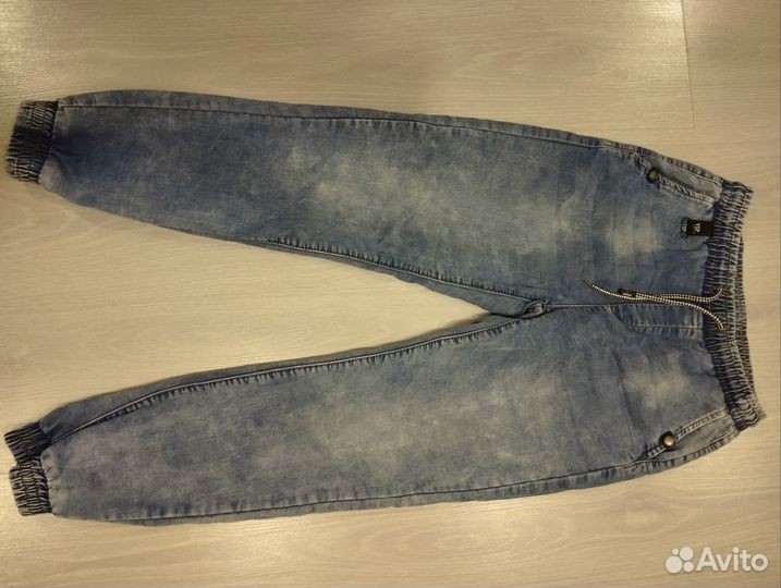 Джинсы женские