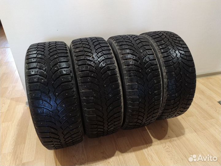 Bridgestone Blizzak Spike-01 205/55 R16 91T