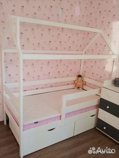 Детская кровать домик