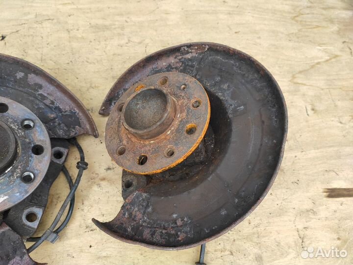 Ступица задняя на Opel Astra H Zafira B