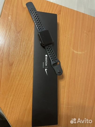 Часы apple watch 3 42mm nike