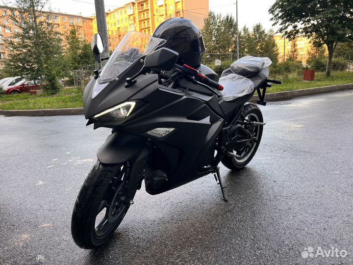 Электромотоцикл Yamaha R3