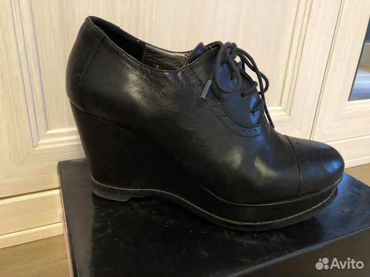 Ботинки на платформе фирмы «Cover»