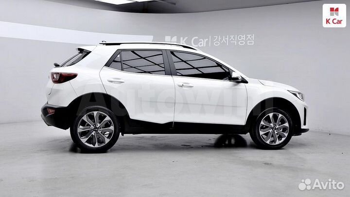 Kia Stonic 1.4 AT, 2021, 26 000 км