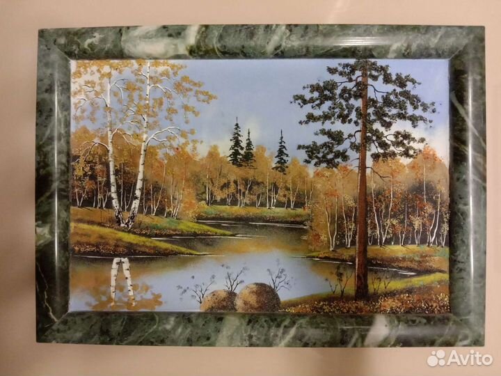 Картина (панно) из самоцветов