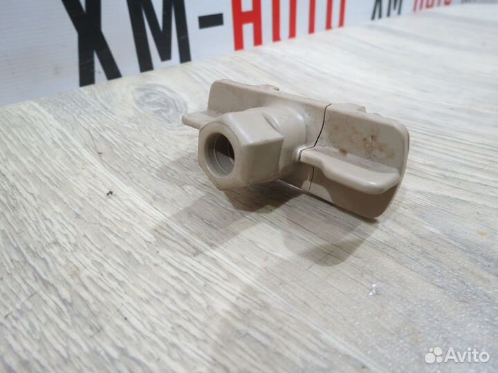 Болт запасного колеса Hyundai Solaris