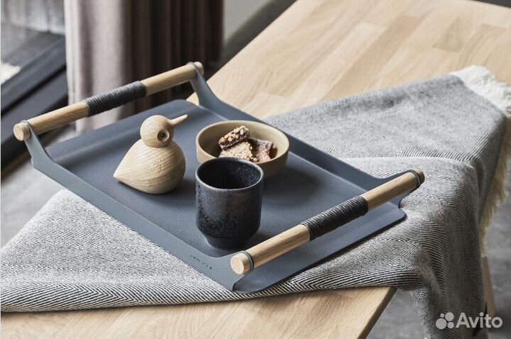 Стильный винный столик оптом