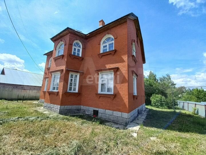 Дом 353,5 м² на участке 11 сот.