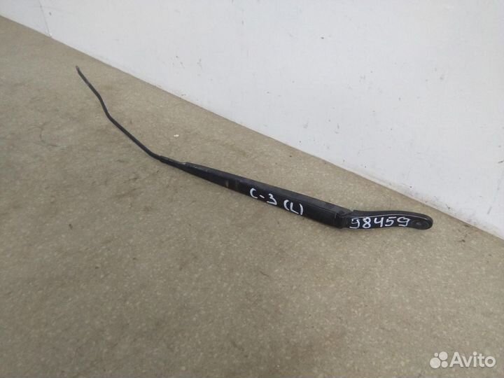 Поводок стеклоочистителя передний правый Citroen C