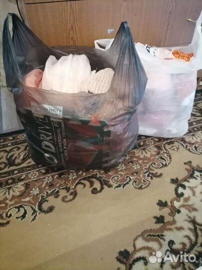 Отдам вещи на девочку и игрушки