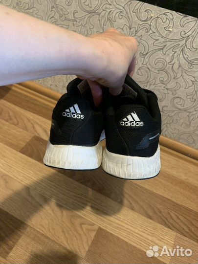 Кроссовки adidas