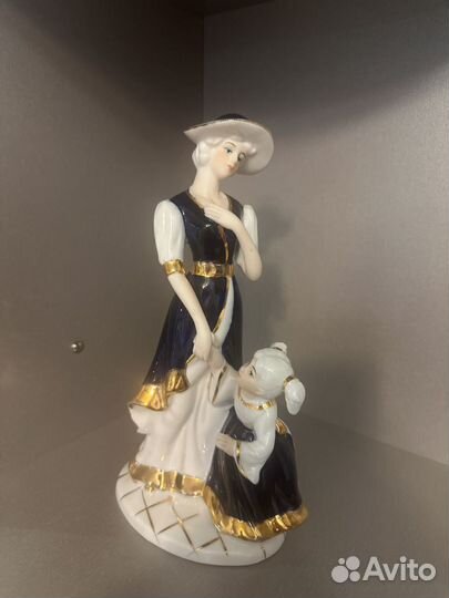 Статуэтка фарфор девушка royal dux bohemia