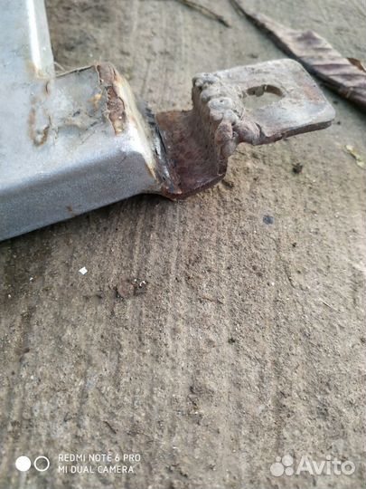 Кронштейн запасного колеса LADA largus