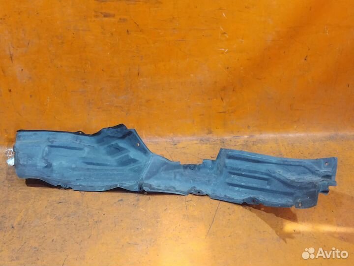 Подкрылок Mitsubishi Ek-wagon B11W передний правый