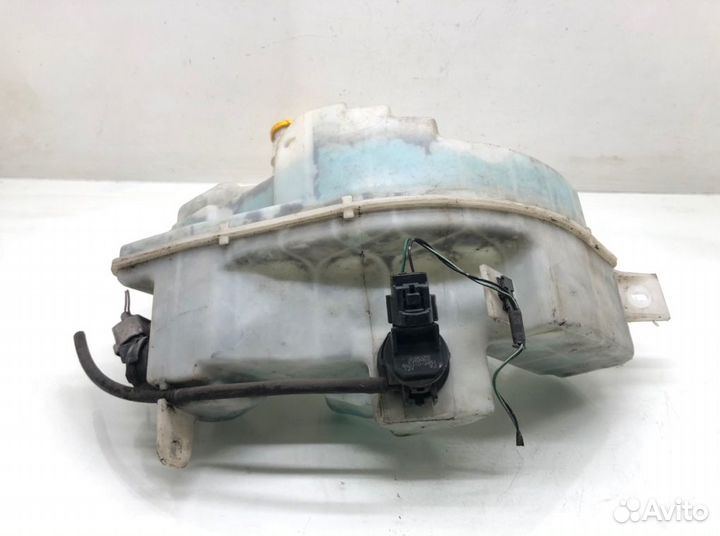 Бачок омывателя Mazda 5 2.0 TD 2008
