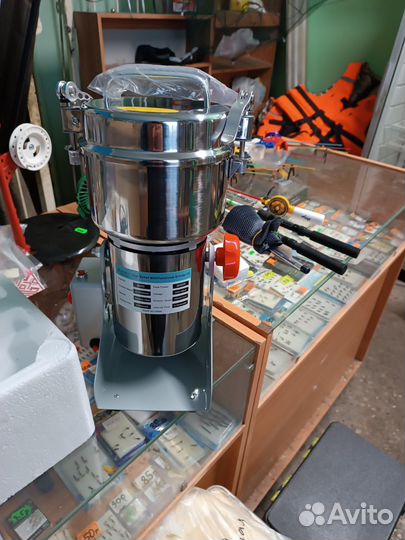 Мельница для зерна и специй 800 гр Новое