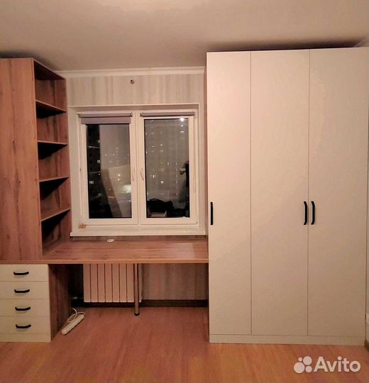 Рабочая зона у окна