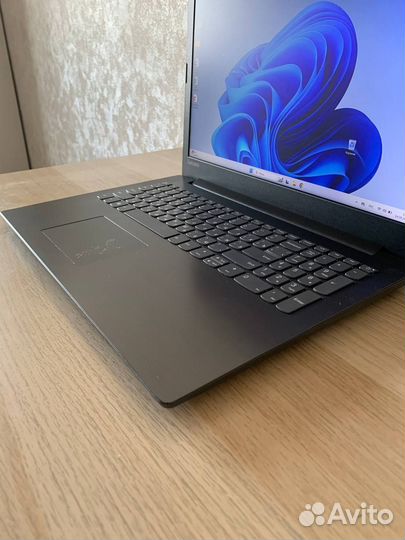 Ноутбук Lenovo для игр Core i3 8/MX150/SSD 256