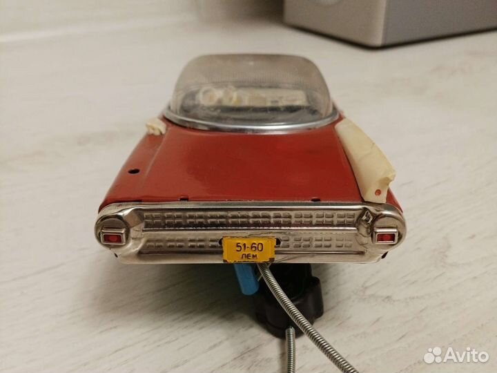 Машинка–игрушка СССР на тросиковом управлении