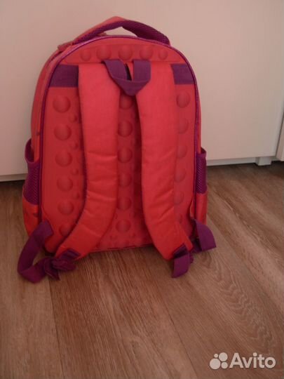 Продам рюкзак для девочки