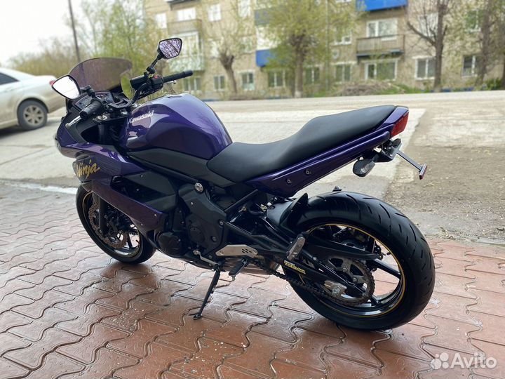 Kawasaki ninja 400r