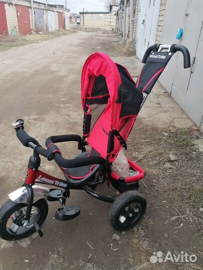 Продается детский велосипед с ручкой