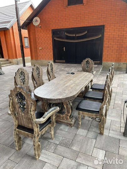 Мебель под старину с ковкой