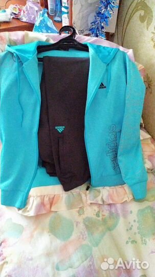 Костюм спортивный