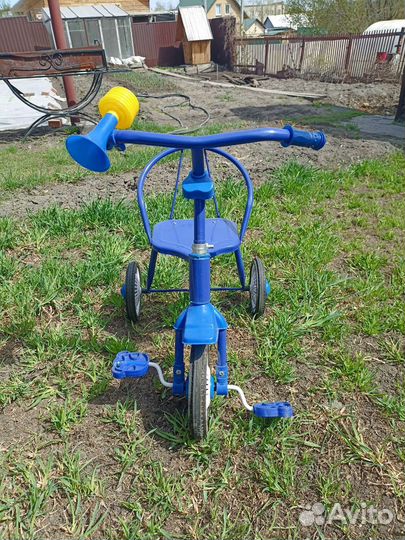 Детский трехколесный велосипед