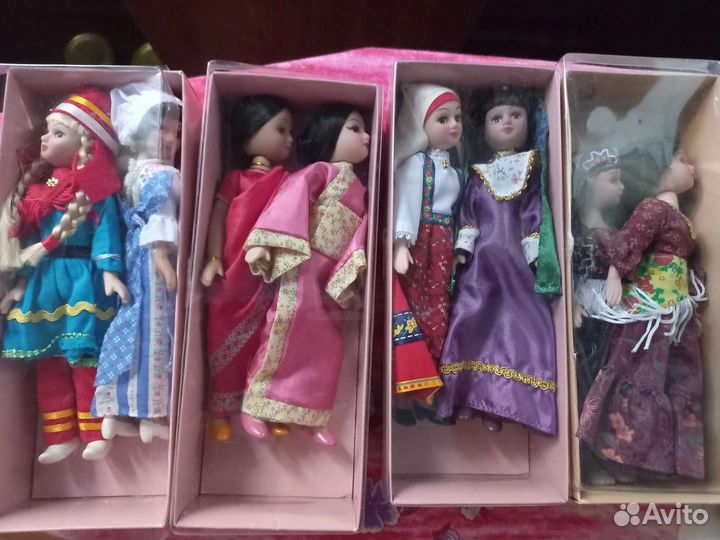Кукла фарфоровая коллекционная платье народов мира