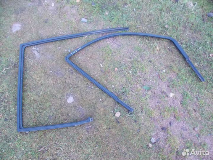 Уплотнители дверных стекол Hyundai Matrix 2002г