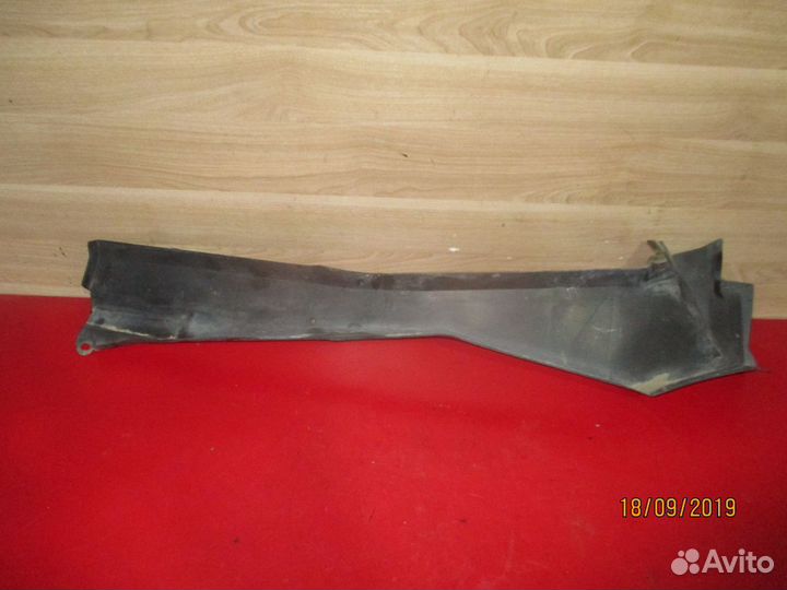 Накладка под решетку стеклоочистителей Presage