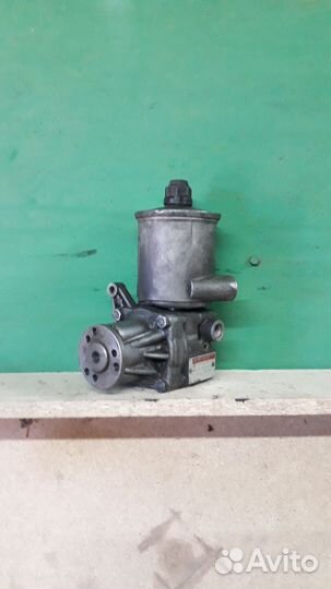 Насос гур Mercedes m104 A2104662001 W124 W129 W202