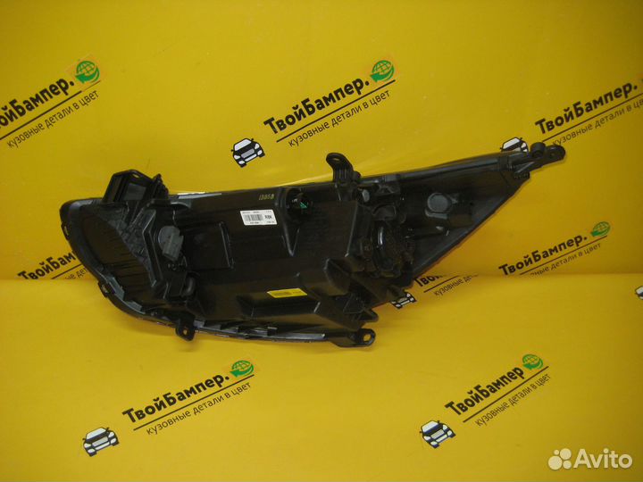 Фара правая Хендай Солярис 2011 оригинал мех.корр