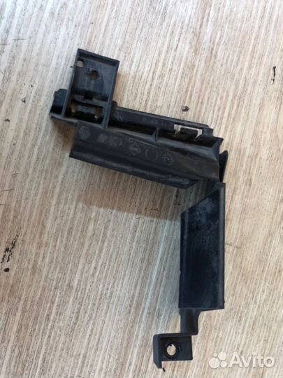 Воздухозаборник Renault Logan