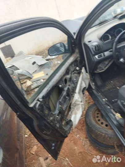 Шевроле Авео дверь хэтчбек