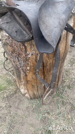 Седло для лошади