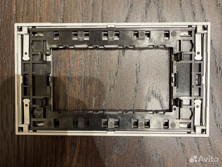 Рамка Bticino Living Now space 4-модульная