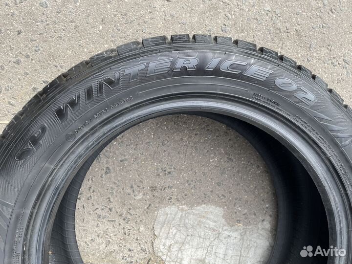 Dunlop SP Winter Ice 02 245/50 R18 104T