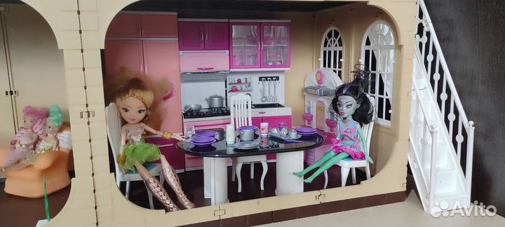 Домик кукольный