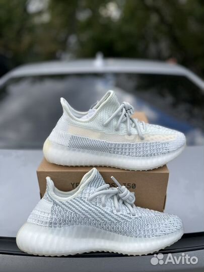 Adidas yeezy 350 V2 cloud white