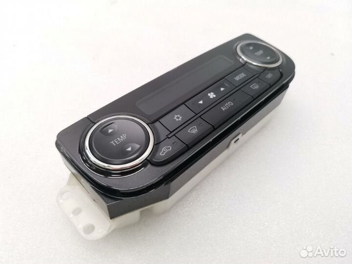 Блок управления климат-контролем Mitsubishi