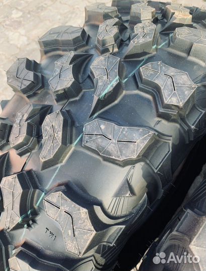 Комплект новых шин 32/10/14 Maxxis Carnivore